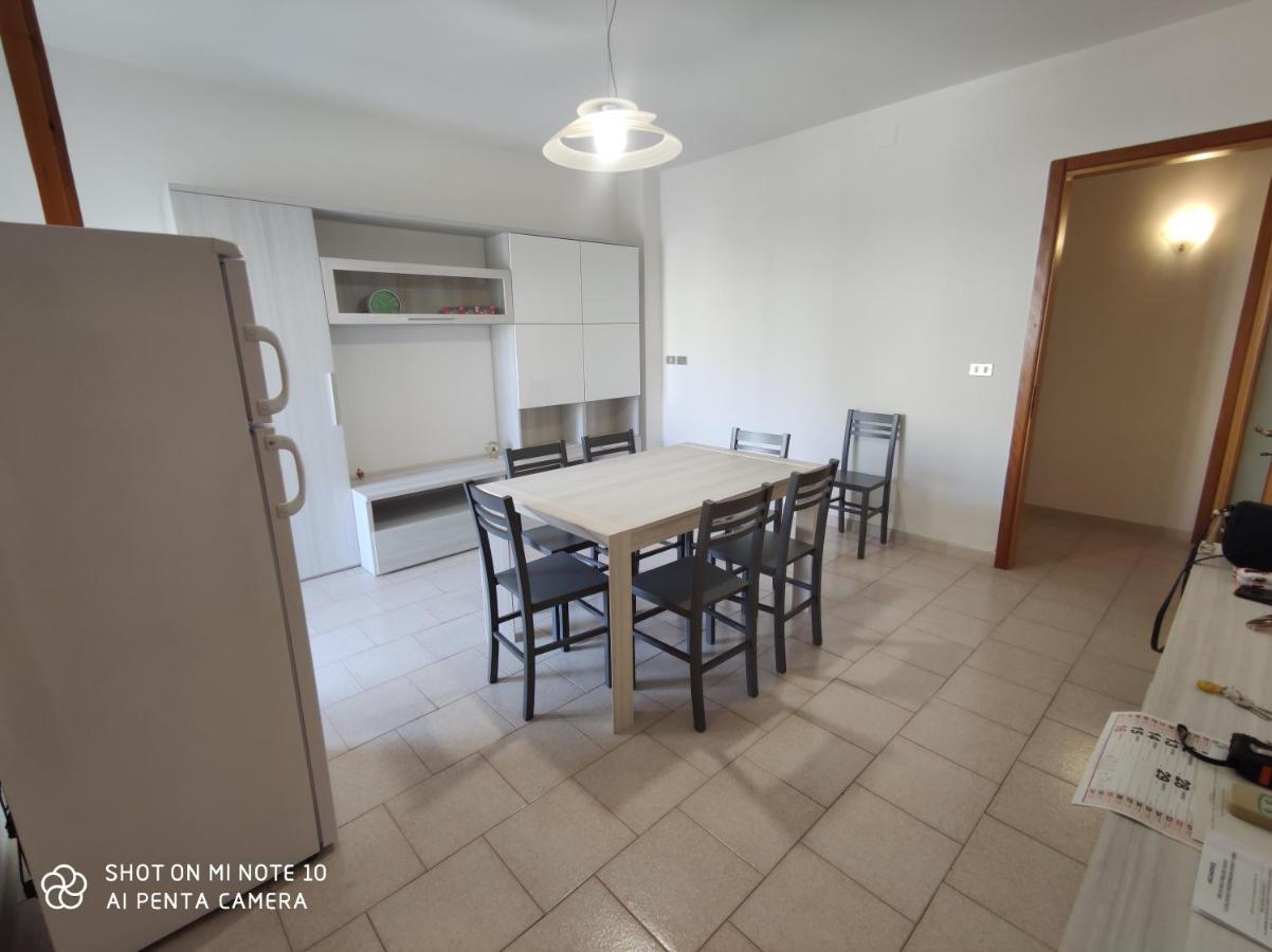 Casa Di Gigi- Comodo Appartamento In 加拉蒂纳 外观 照片