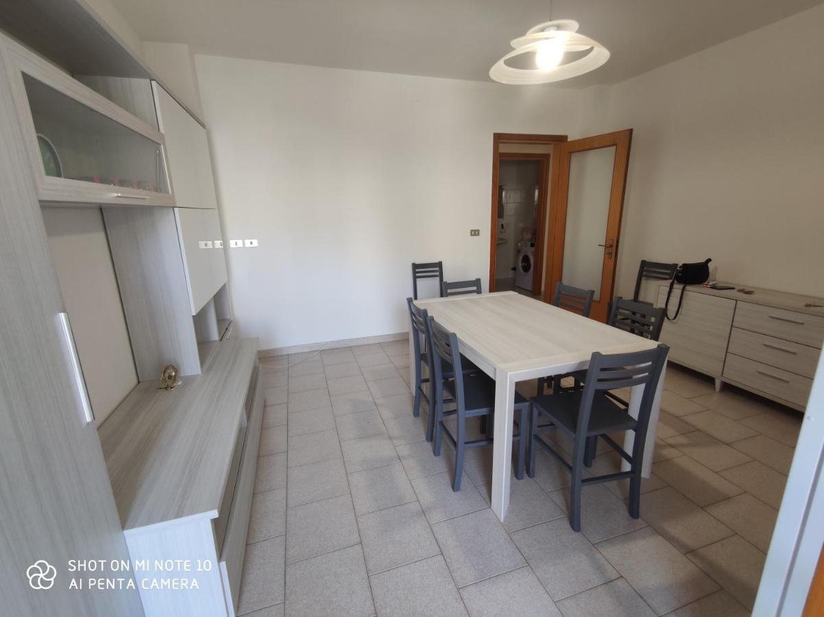 Casa Di Gigi- Comodo Appartamento In 加拉蒂纳 外观 照片