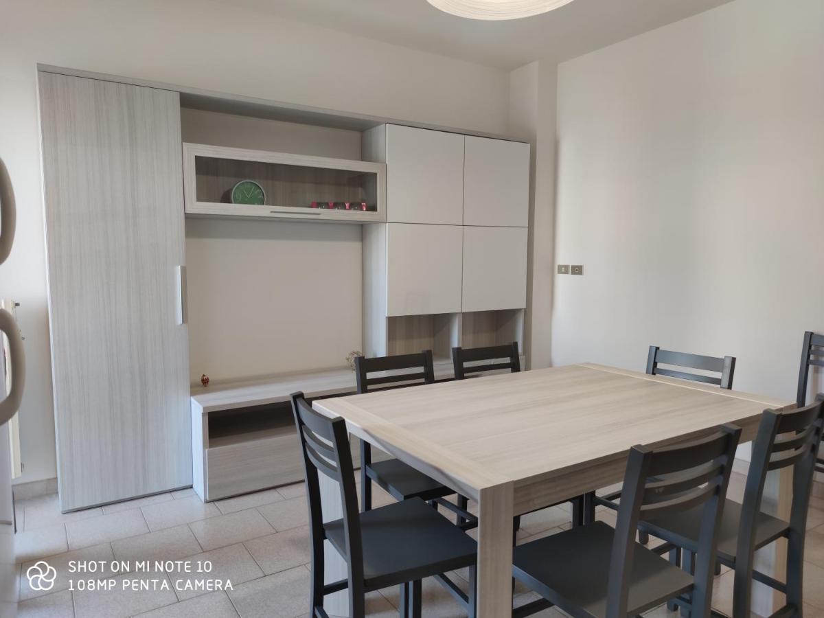 Casa Di Gigi- Comodo Appartamento In 加拉蒂纳 外观 照片