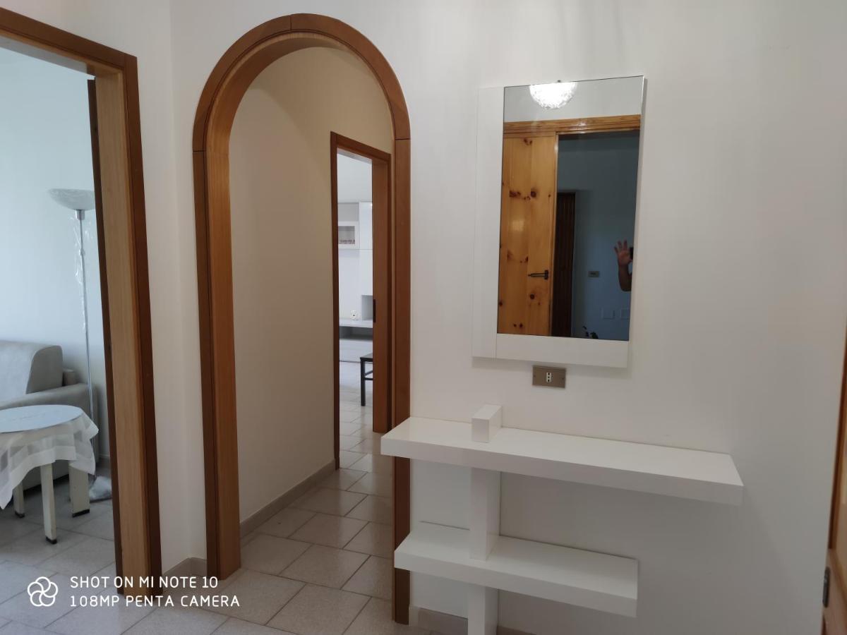 Casa Di Gigi- Comodo Appartamento In 加拉蒂纳 外观 照片