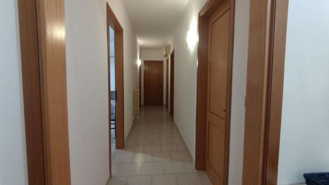 Casa Di Gigi- Comodo Appartamento In 加拉蒂纳 外观 照片